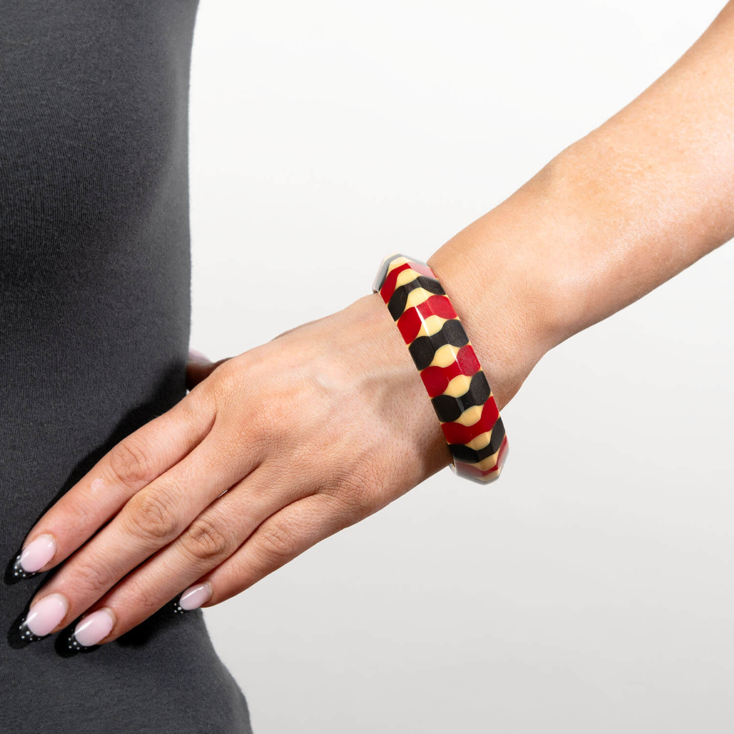 Retro Bakelite Red and Black Bowtie Bangle