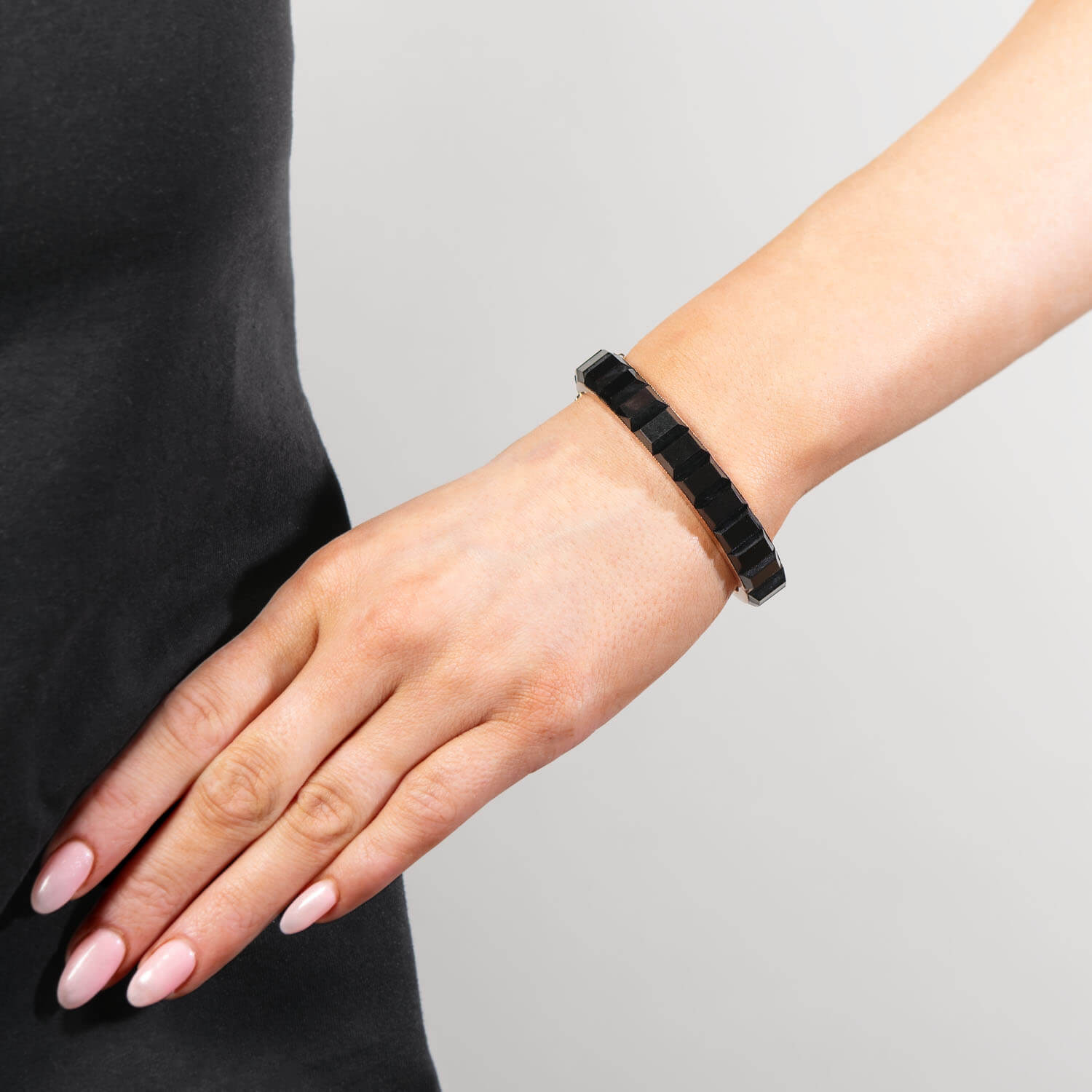 Victorian 14k Onyx Hinged Bangle