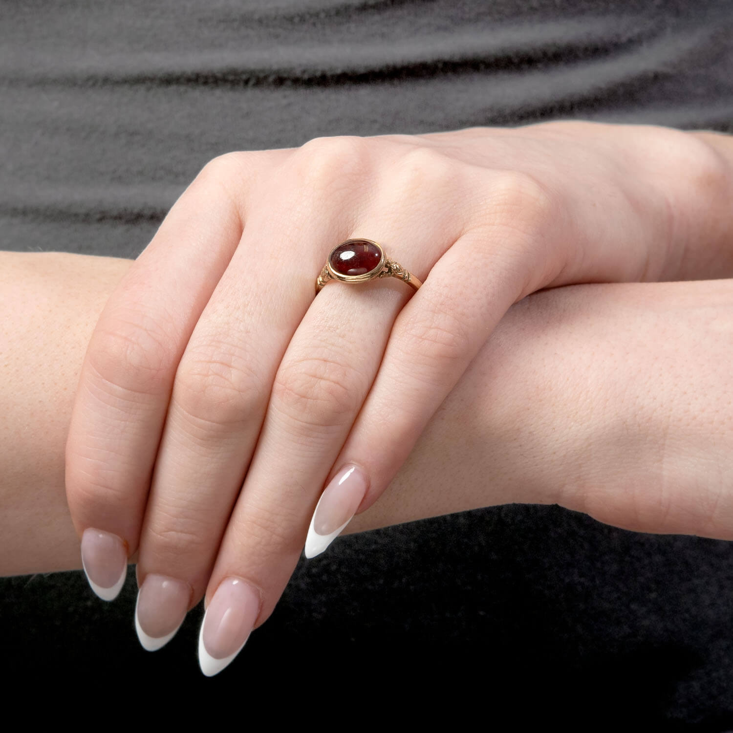 Art Deco English 9k Garnet Ring