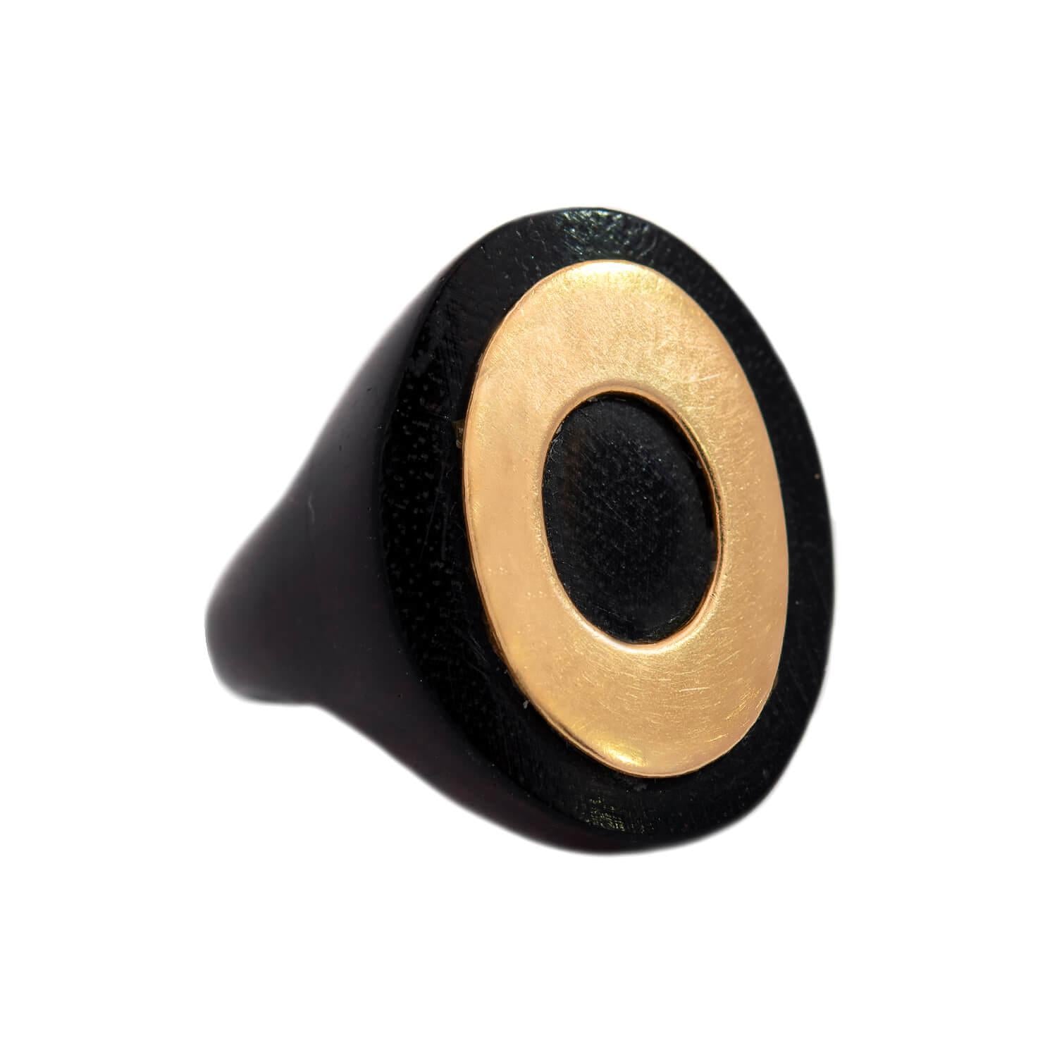 Van Cleef & Arples Vintage 18k Wood Signet Ring