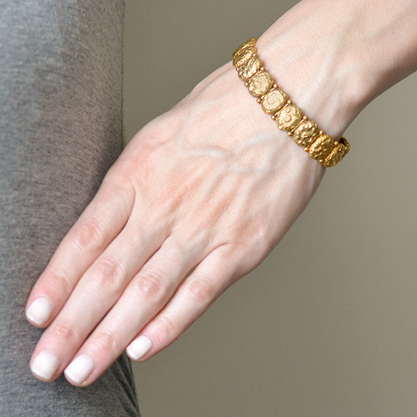 Victorian 14kt Gold Textured Button Bracelet
