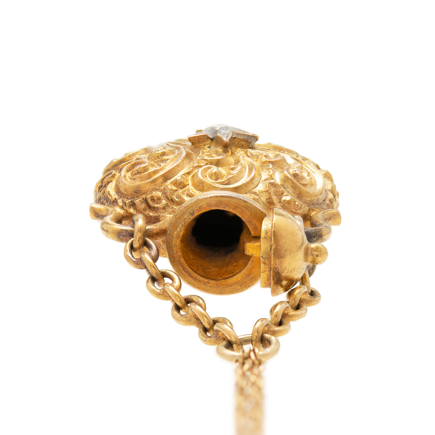 Victorian 15k Diamond Repoussé Vinaigrette Pendant