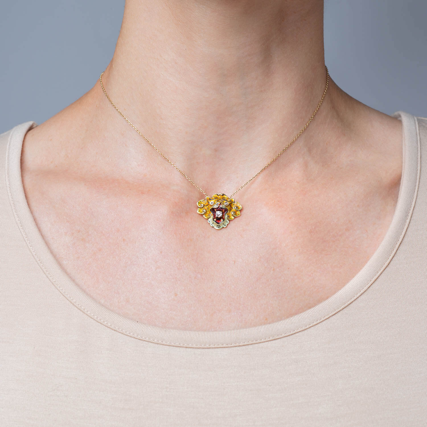 Victorian 14kt Diamond + Enameled Lion Pendant 0.25ctw