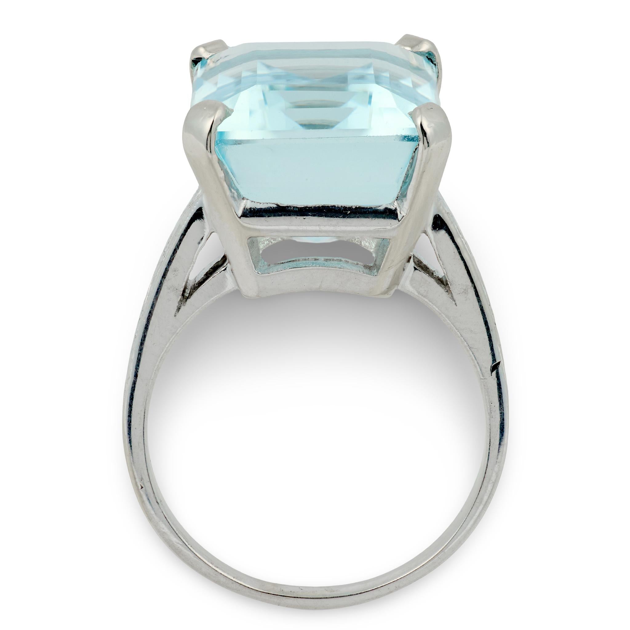 Retro 14k Aqua Cocktail Ring