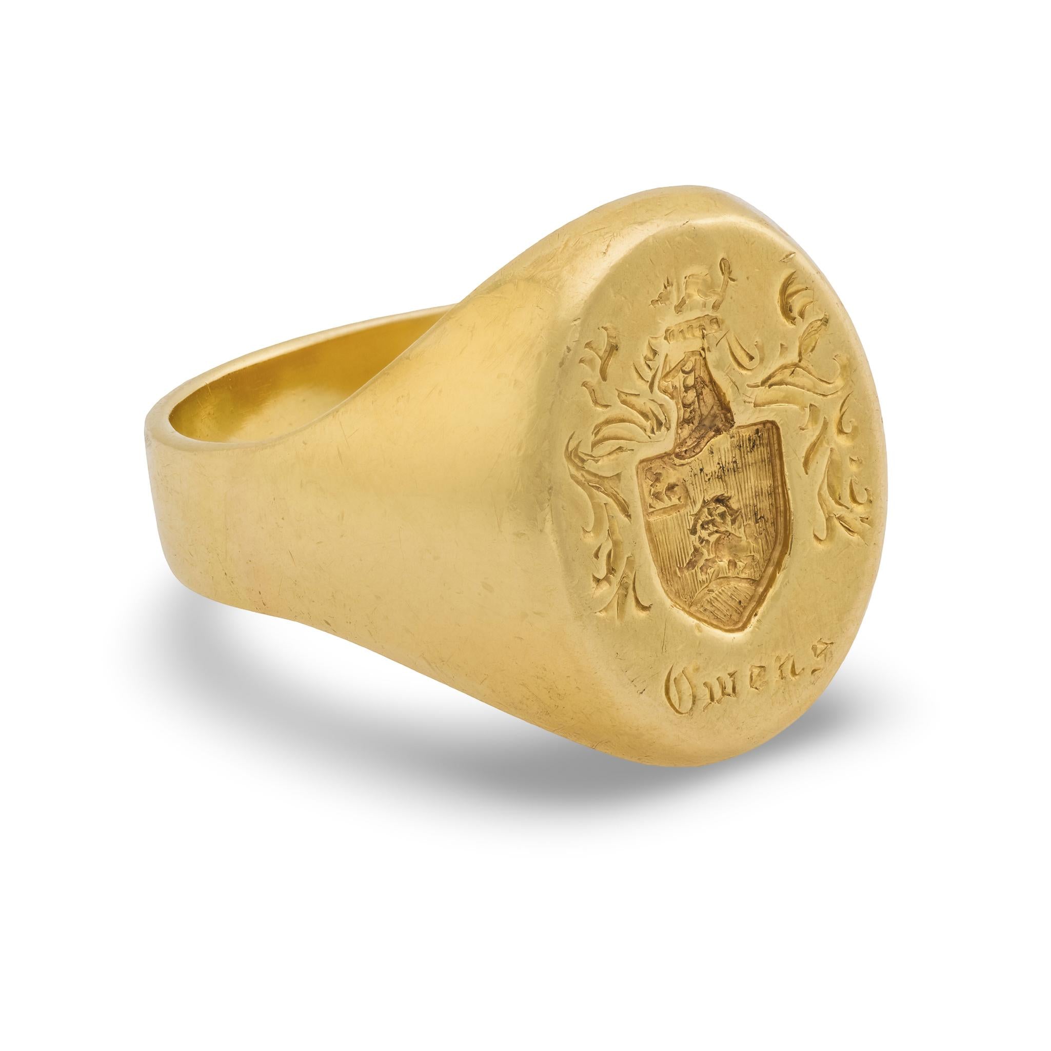 Victorian 18k Crest Signet Ring