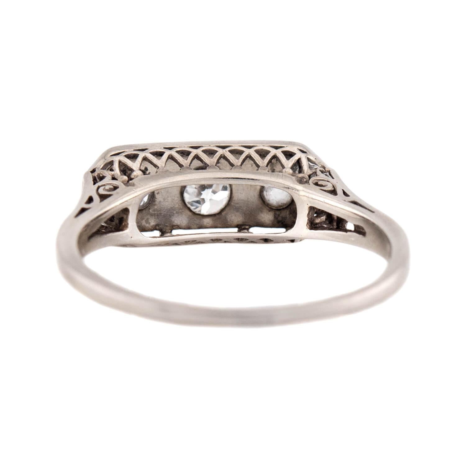 Edwardian 14k/Platinum Diamond Three Stone Ring