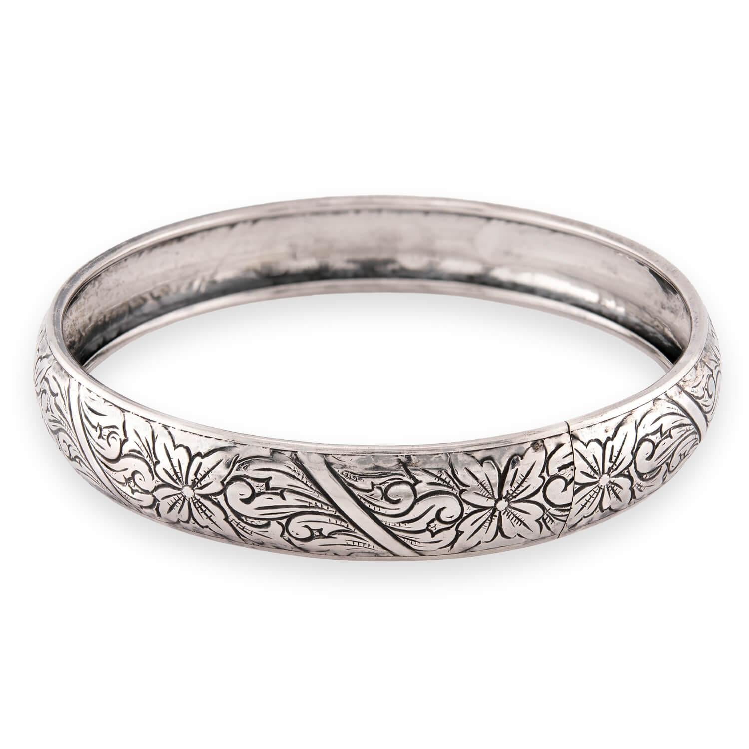 BEAU Retro Sterling Silver Floral-Motif Bangle