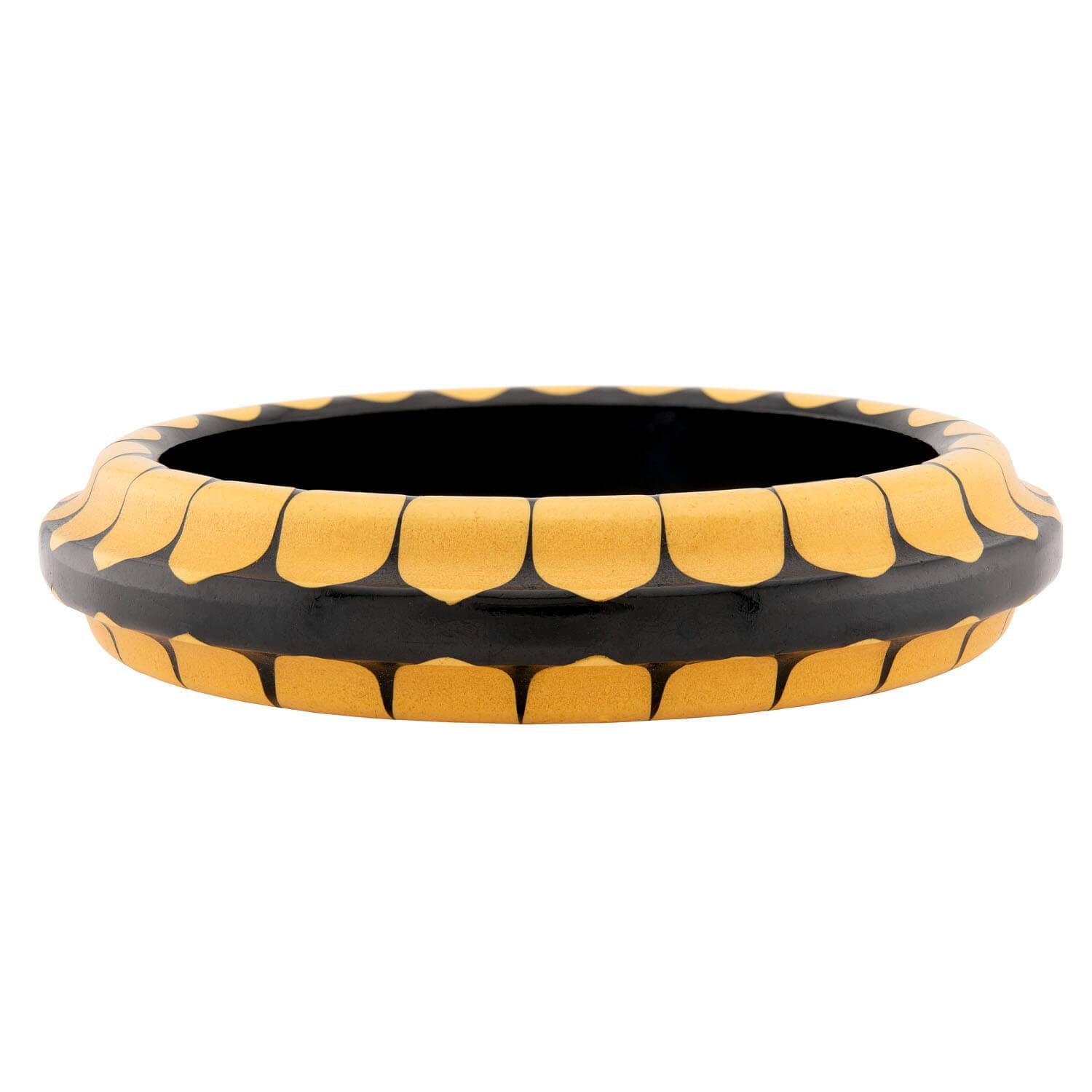 Retro Bakelite Cream Corn and Black Bakelite Bangle