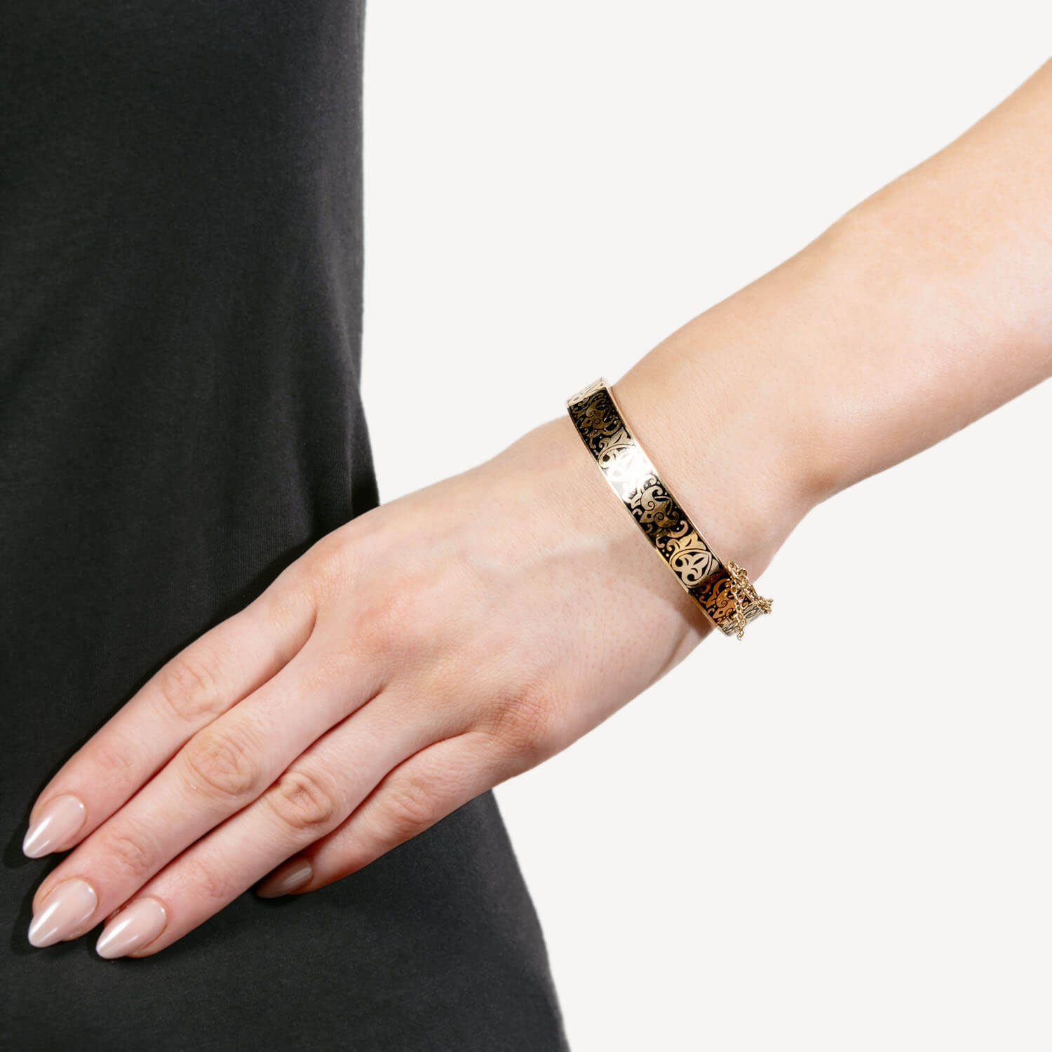 Victorian 14k Enameled Hinged Bangle