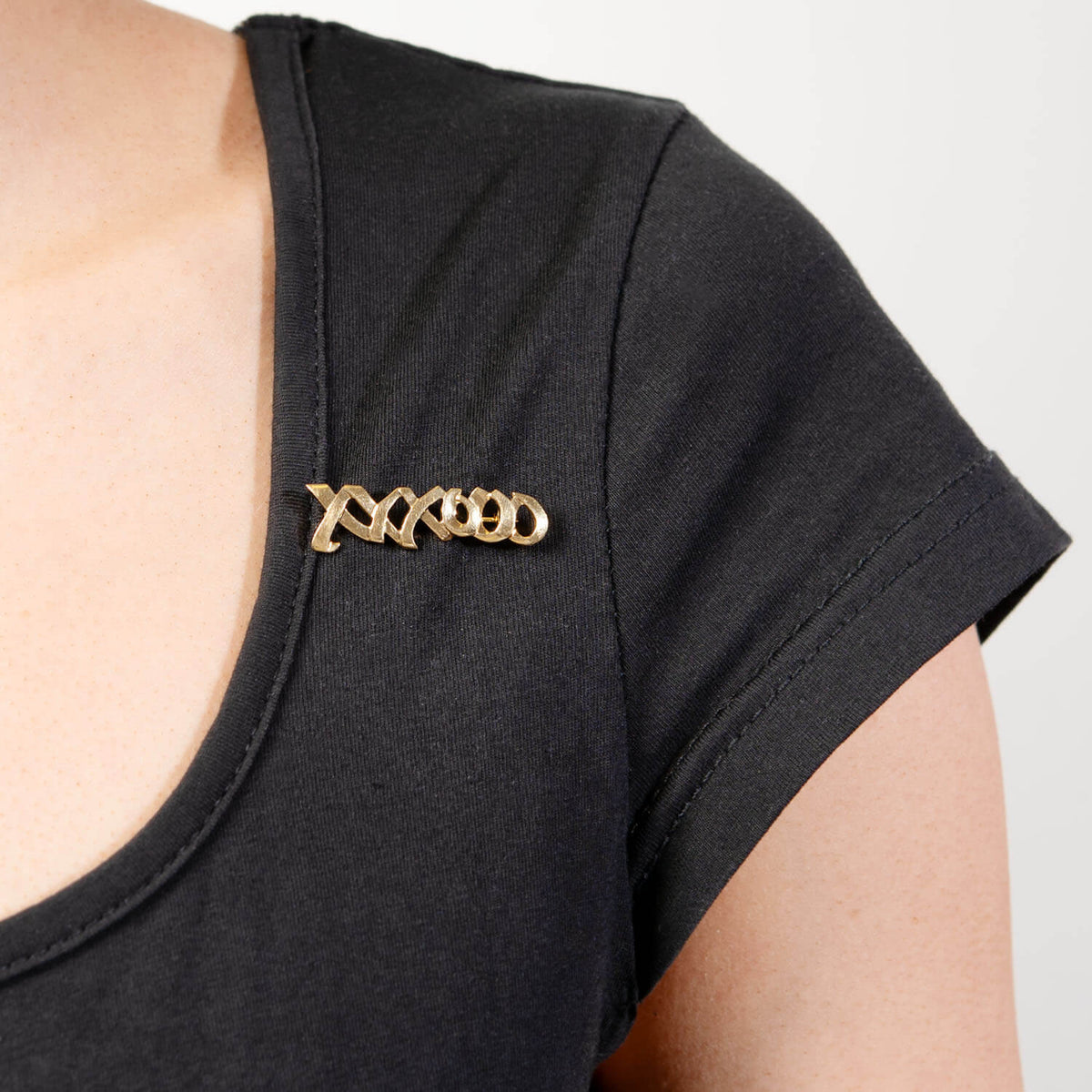PALOMA PICASSO for TIFFANY & Co. Vintage 18k "XXXOOO" Pin