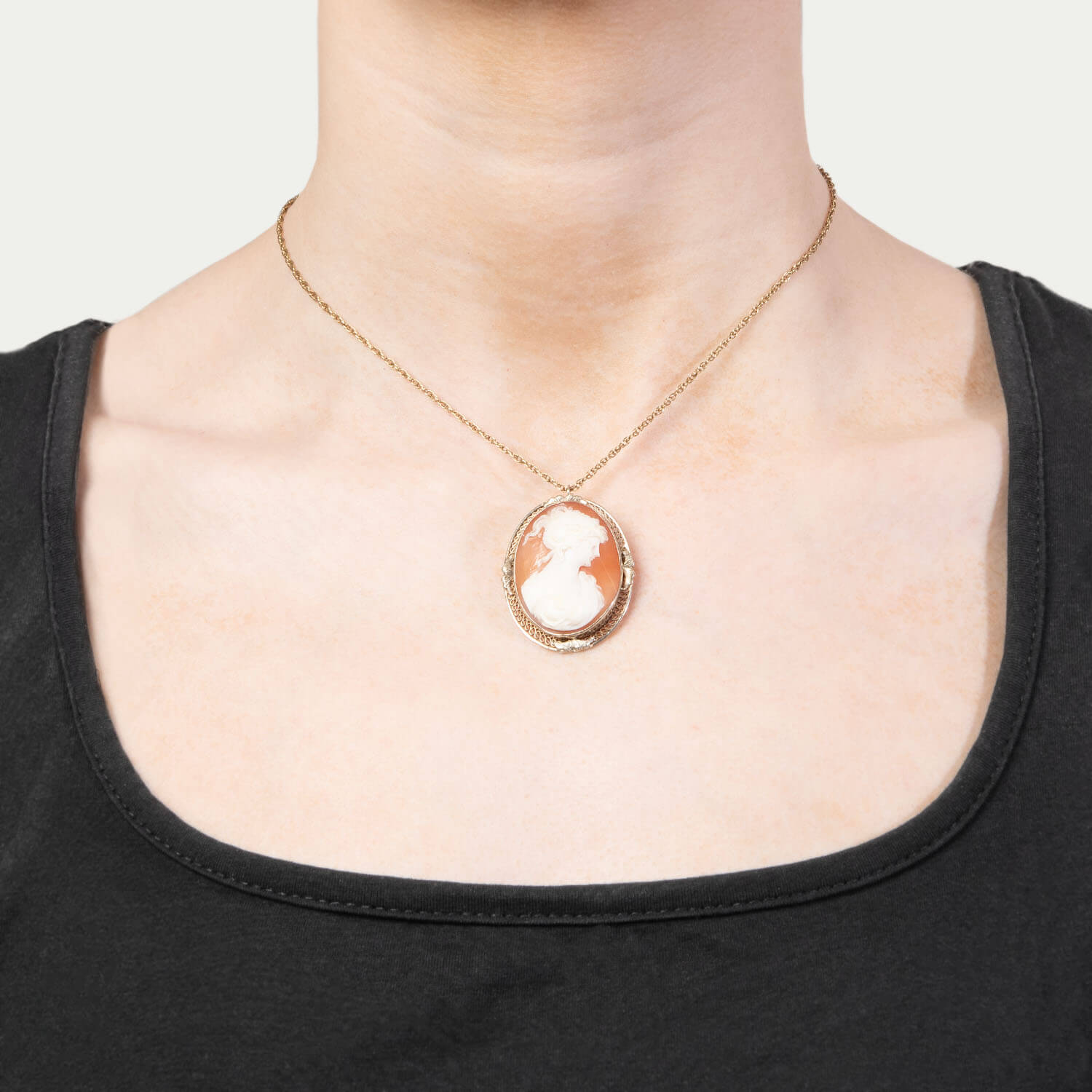 Victorian 14k Shell Cameo Pin/Pendant