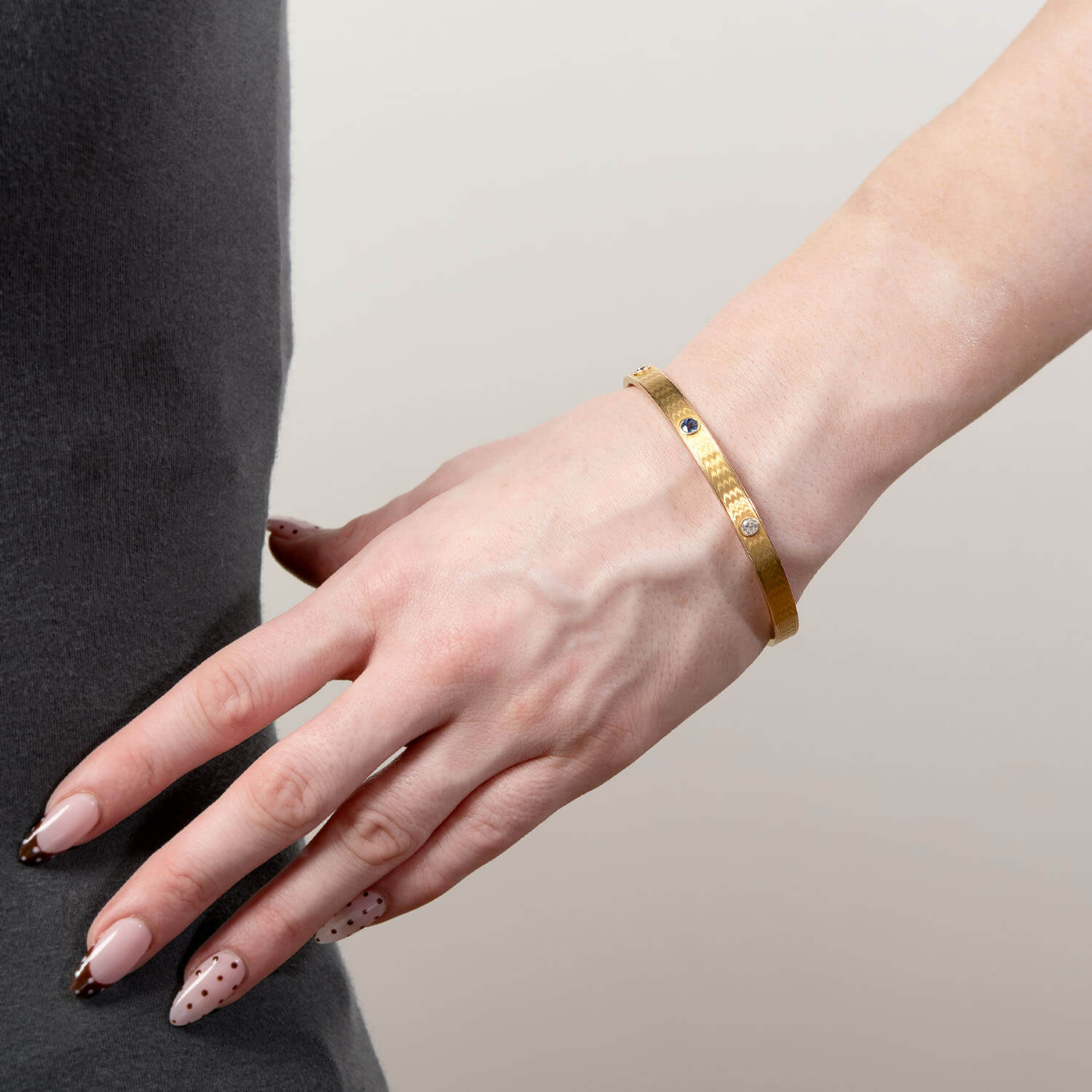 RIKER BROS. Art Nouveau 14k Sapphire & Diamond Bangle