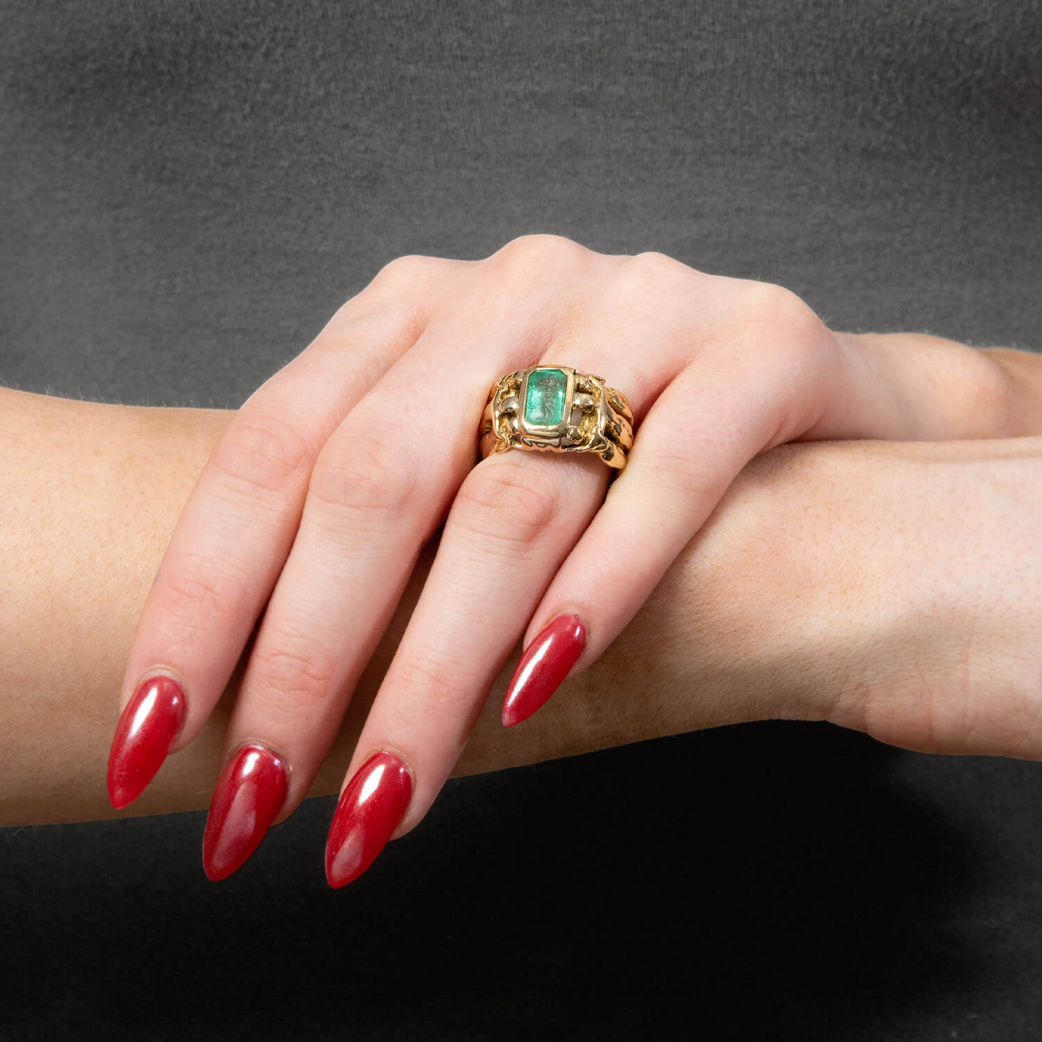 FRANK WALTER LAWRENCE Art Nouveau 18k Emerald Intaglio Ring