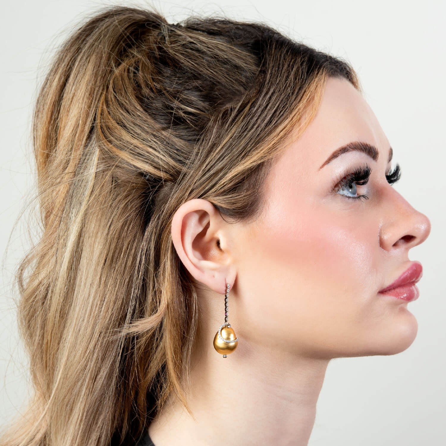 ROBERTO COIN Estate 18k Diamond "Nugget" Dangle Earrings