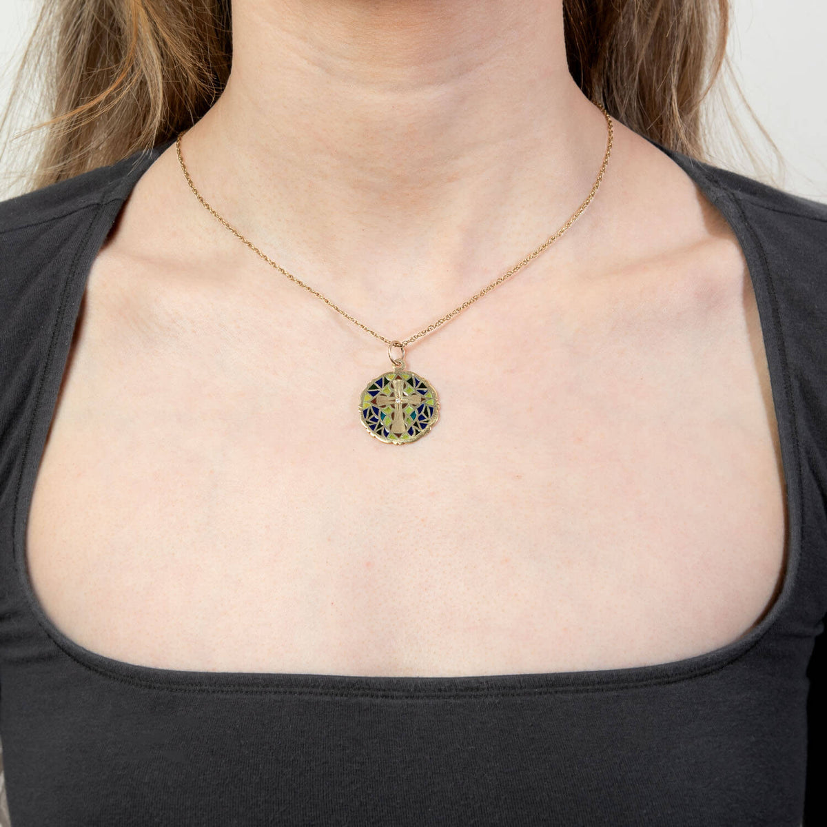 LARTER & SONS Art Nouveau 14k Plique-À-Jour Diamond Cross Disc Pendant
