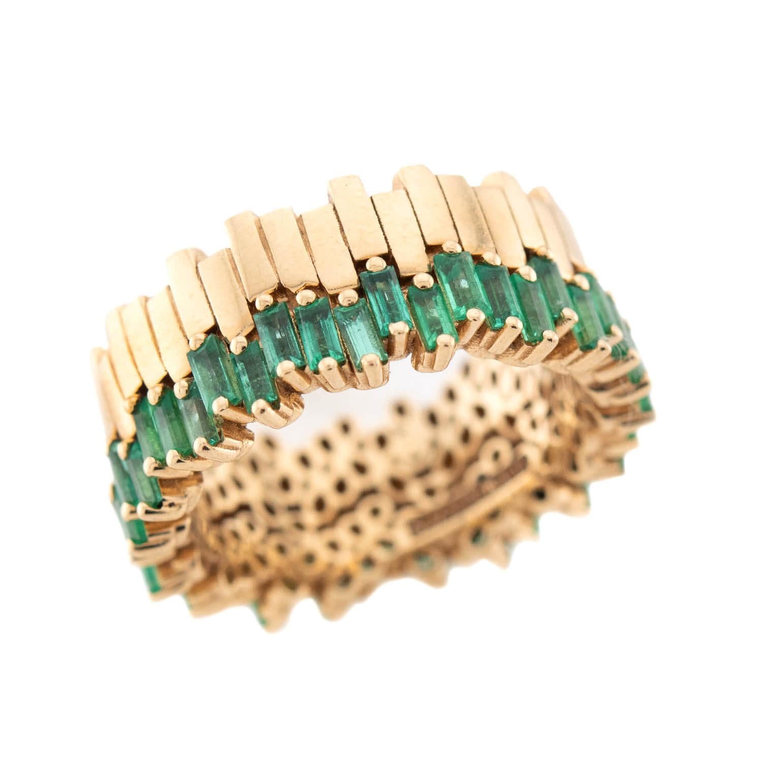 SUZANNE KALAN 18k Emerald Band