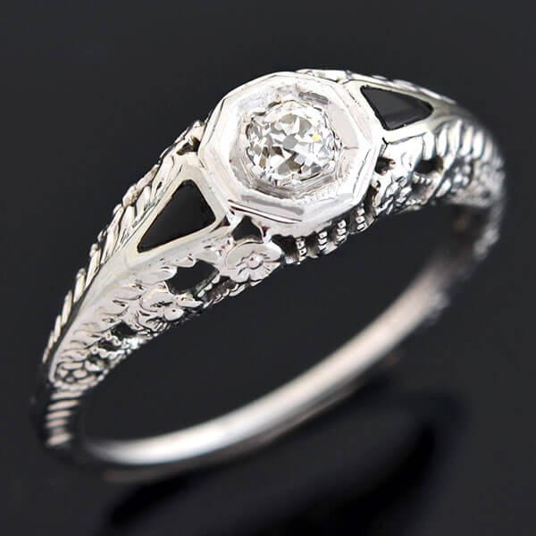 Art Deco 18kt Diamond Onyx Engagment Ring 0.15ct