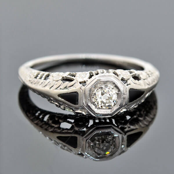 Art Deco 18kt Diamond Onyx Engagment Ring 0.15ct