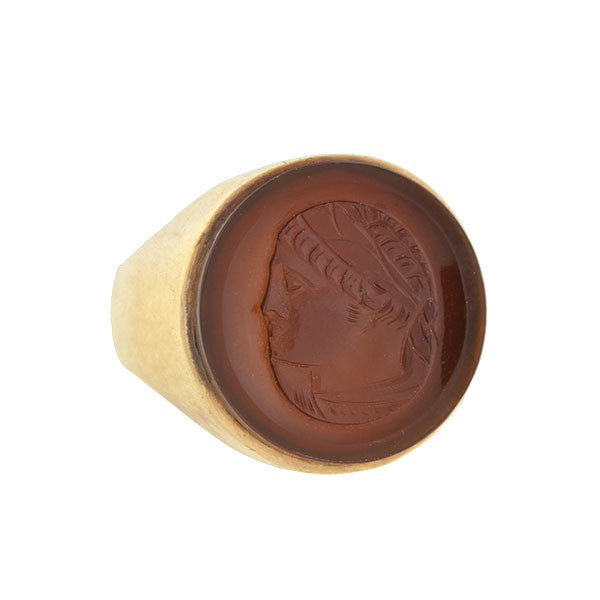 Victorian 10kt Carved Agate Intaglio Unisex Ring