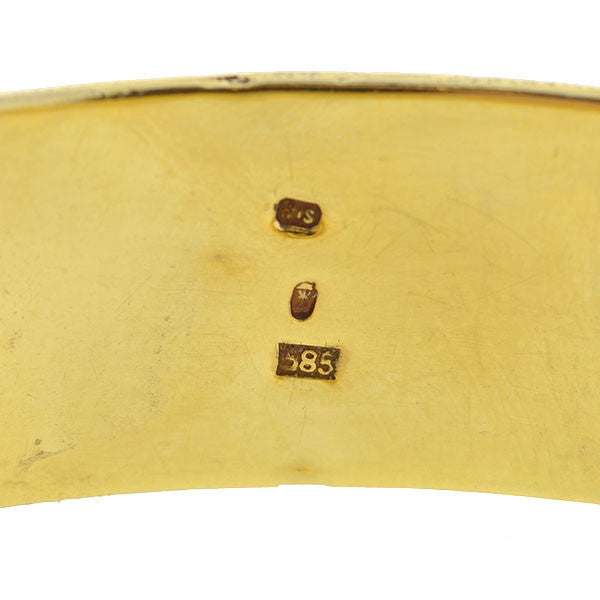 Victorian 14kt Etched Cabochon Chalcedony Bracelet