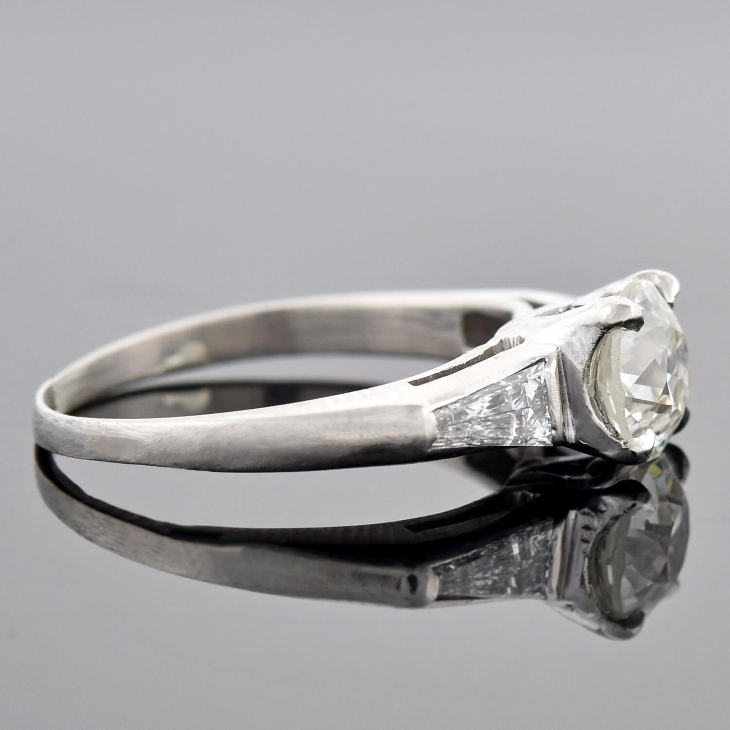 Retro Platinum Diamond Engagement Ring 1.00ct center