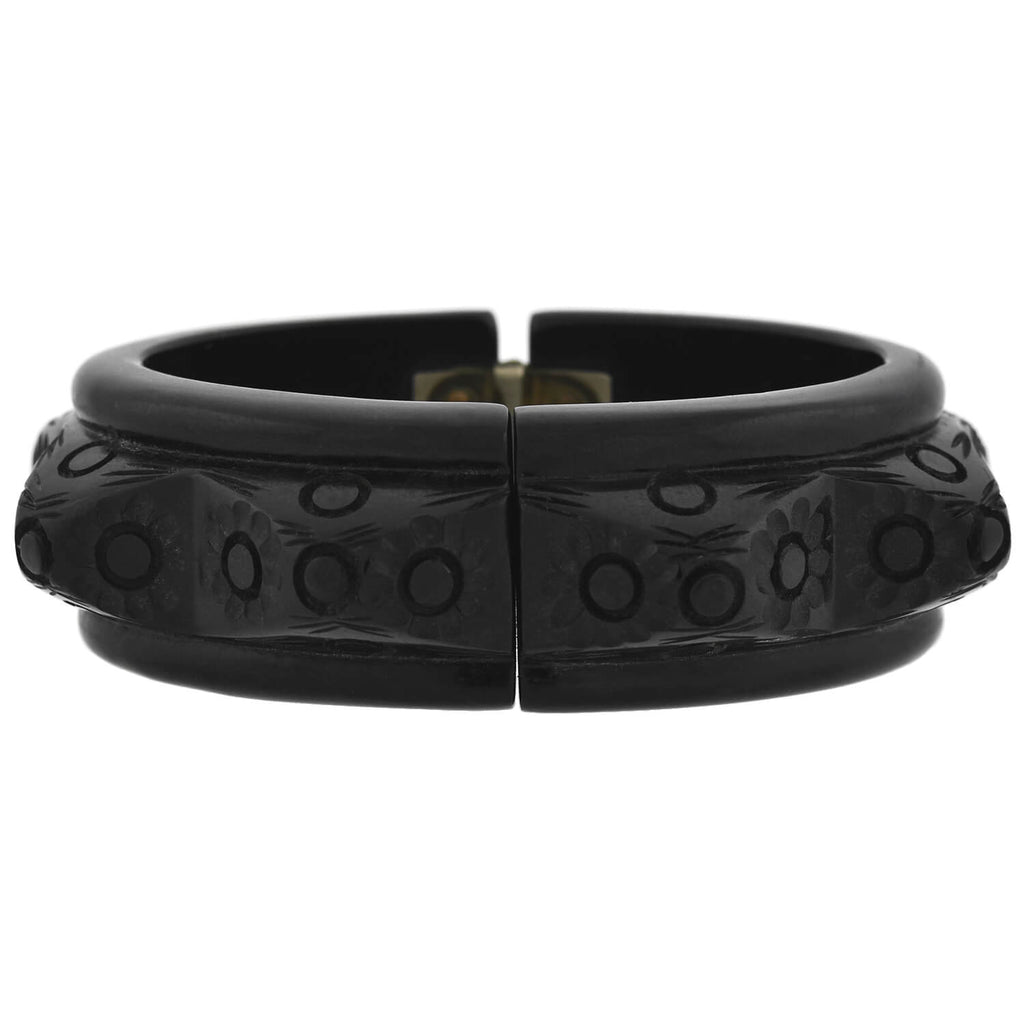 Buying Bakelite Bracelets for Your Retro Style | LoveToKnow